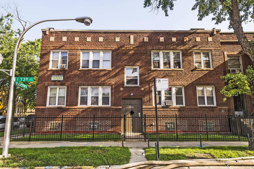 7249-53 S Blackstone