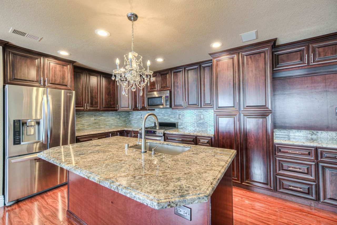 Elegant 3-Bed Home in Quiet Folsom Neighborhood with 2-Car Garage!