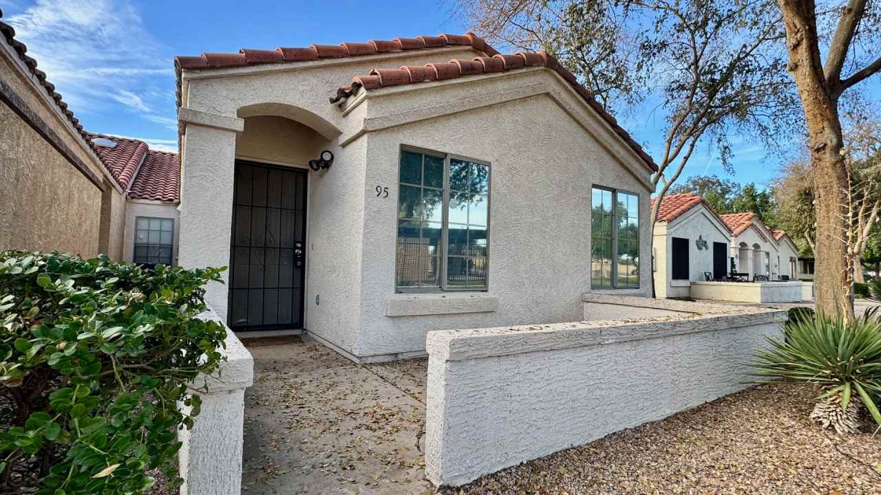 Beautifully Updated 3 Bedroom, 2 Bathroom Single-Level Home in Chandler (85225)!