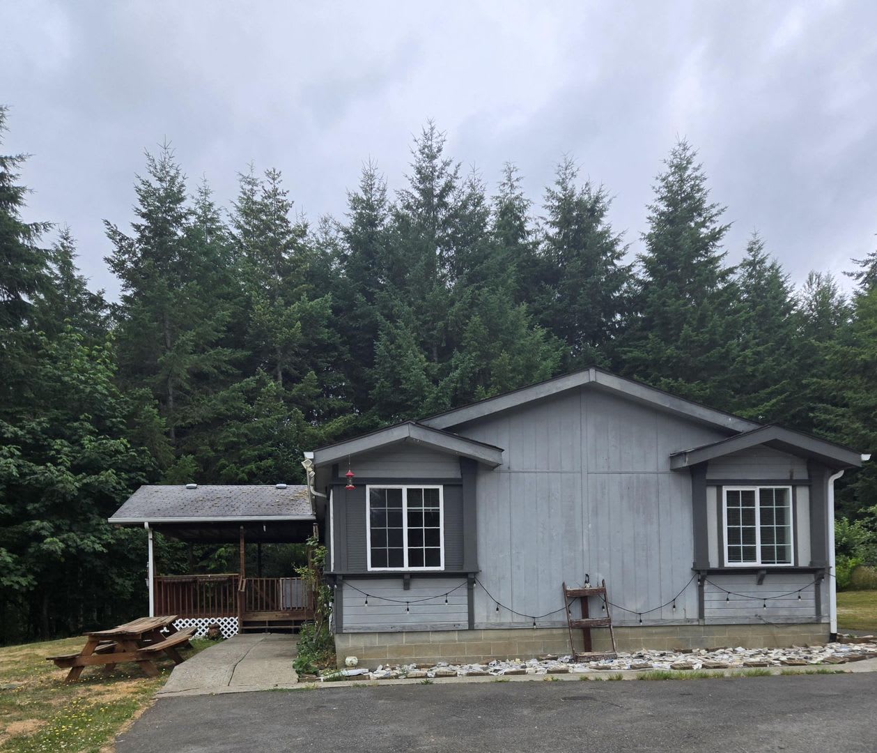 STATUS: RENTED- R10B | $1995 + $100 utility maintenance fee