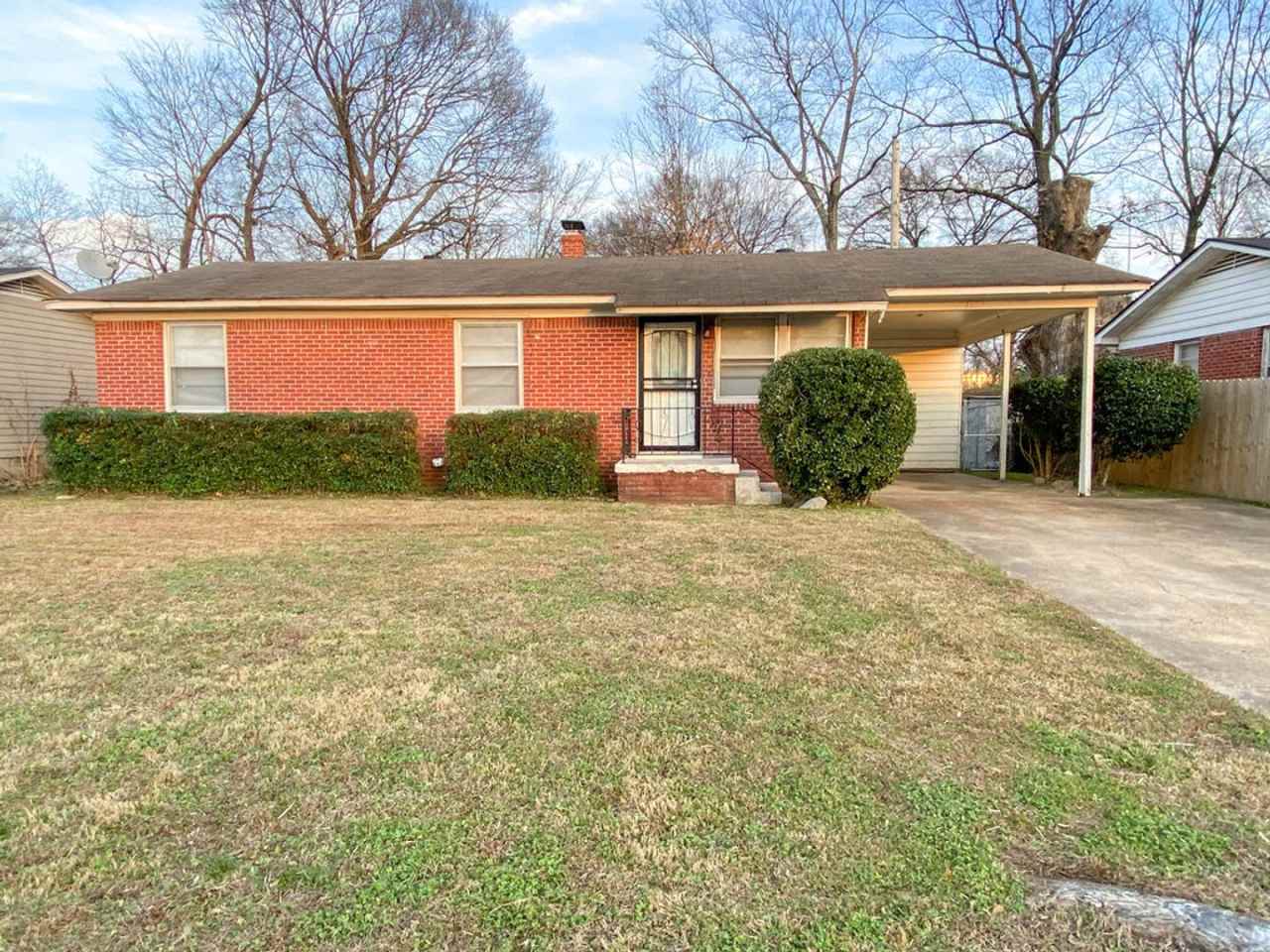 3 bedroom, 2 bath near Quince and Perkins