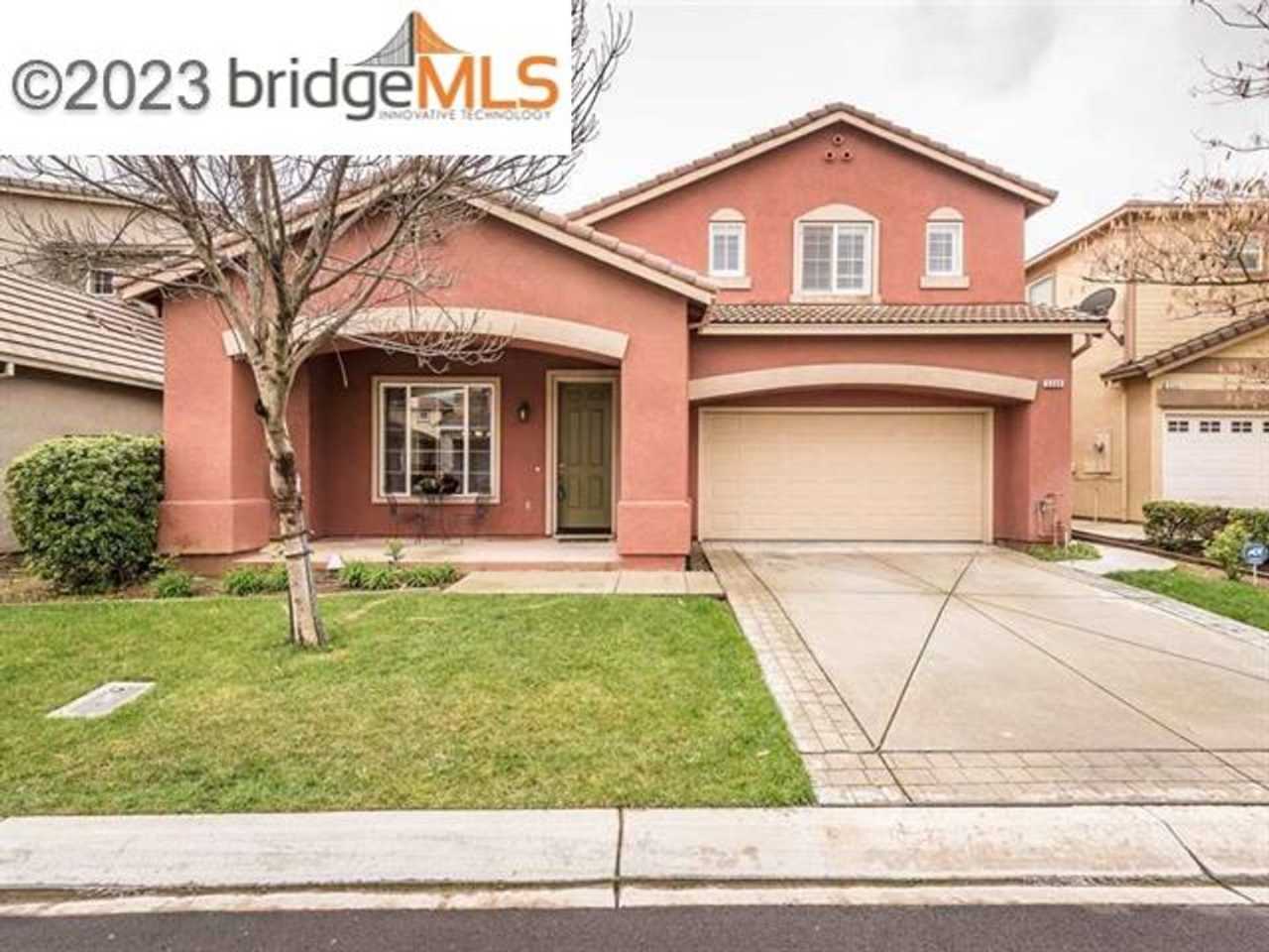 Located in The Lakes, 24 hour gated community, this property has 4 bedrooms, 3.5 Baths and a large loft!