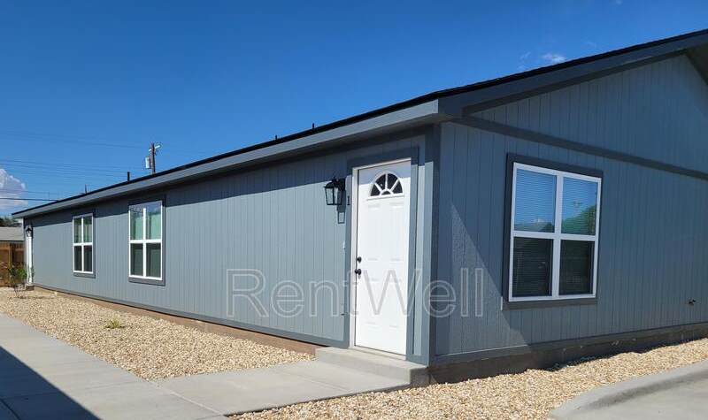 2912 Duke Street - 1