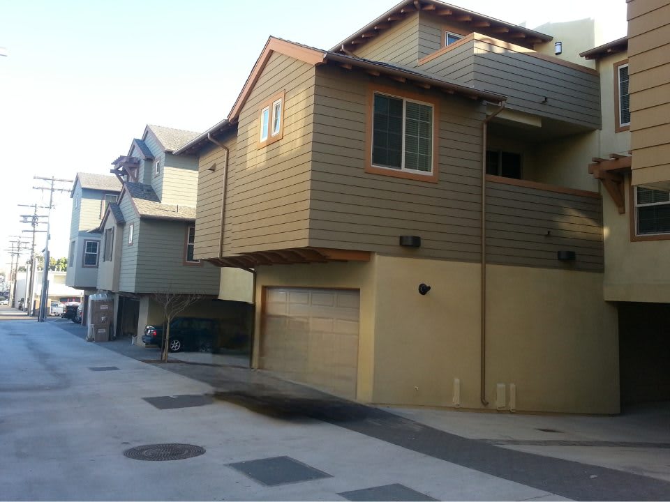 1056 Pearl Street