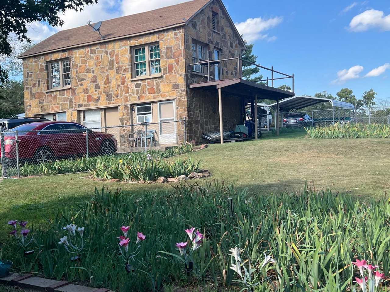 charming Stone home : 1-bedroom, 1-bathroom (All utilities included)