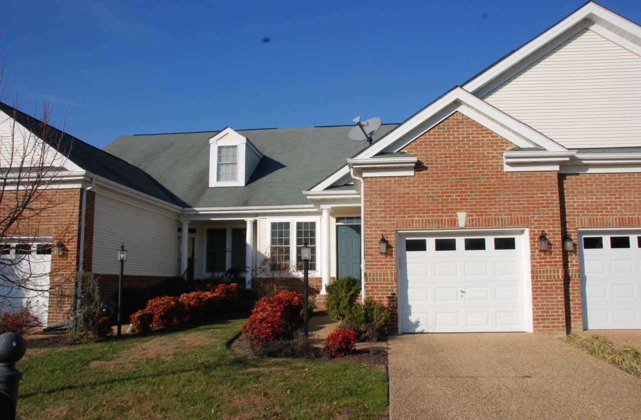 Well Maintained Townhome in Colonial Heritage in Williamsburg