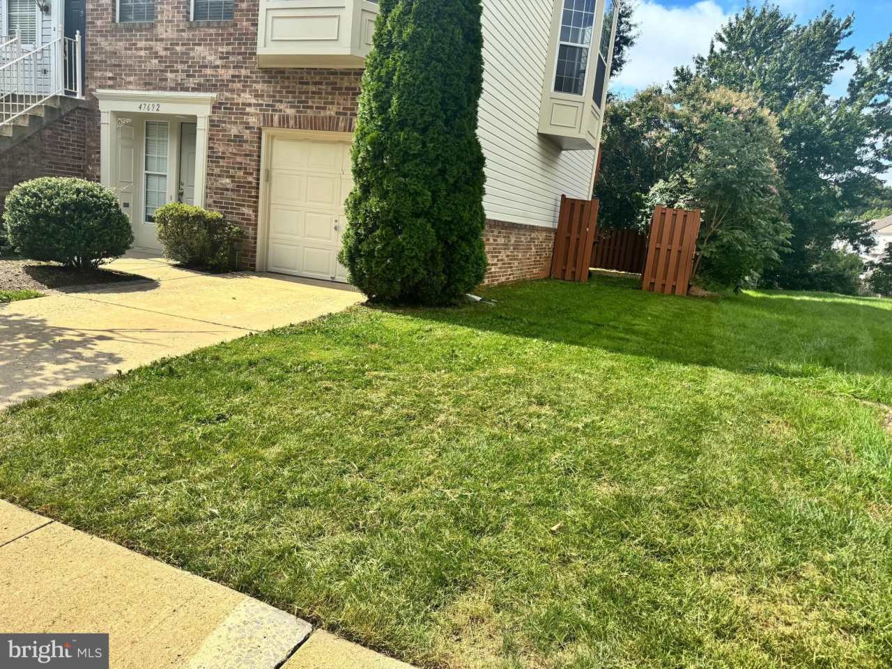 47692 SANDBANK Square