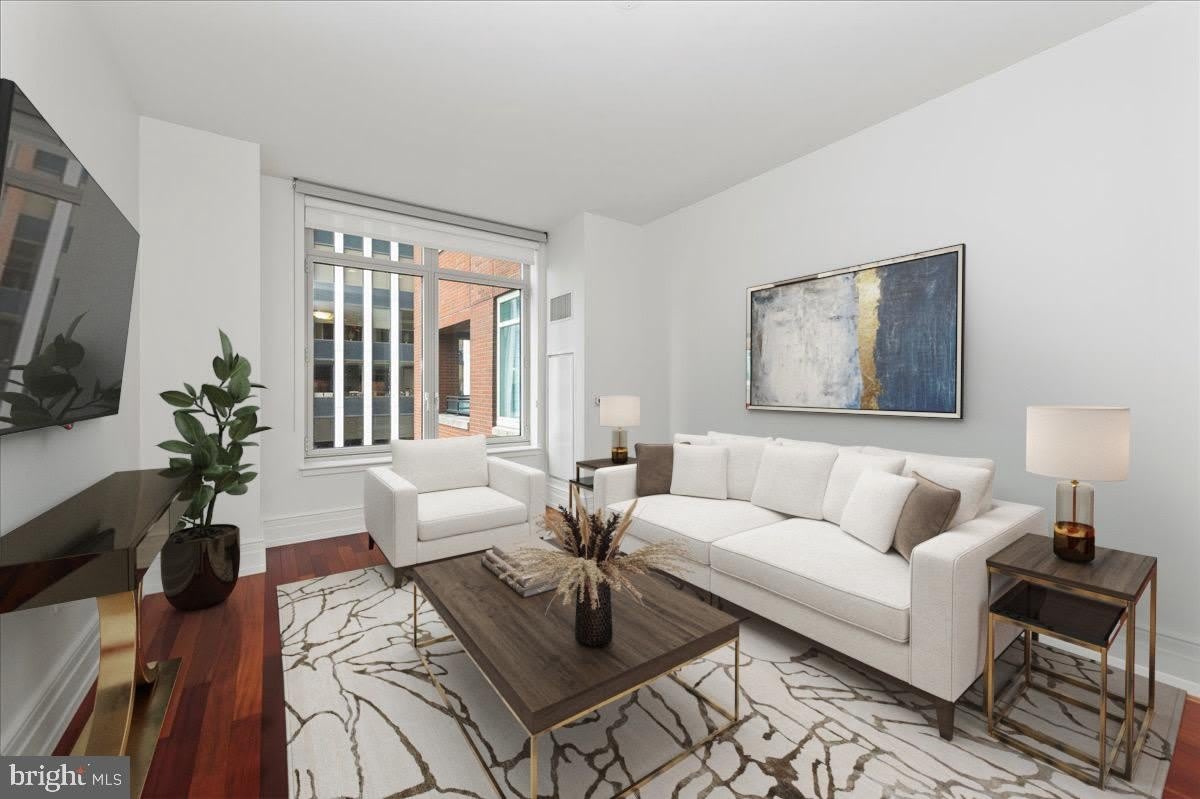 130 S 18TH Street unit: 905