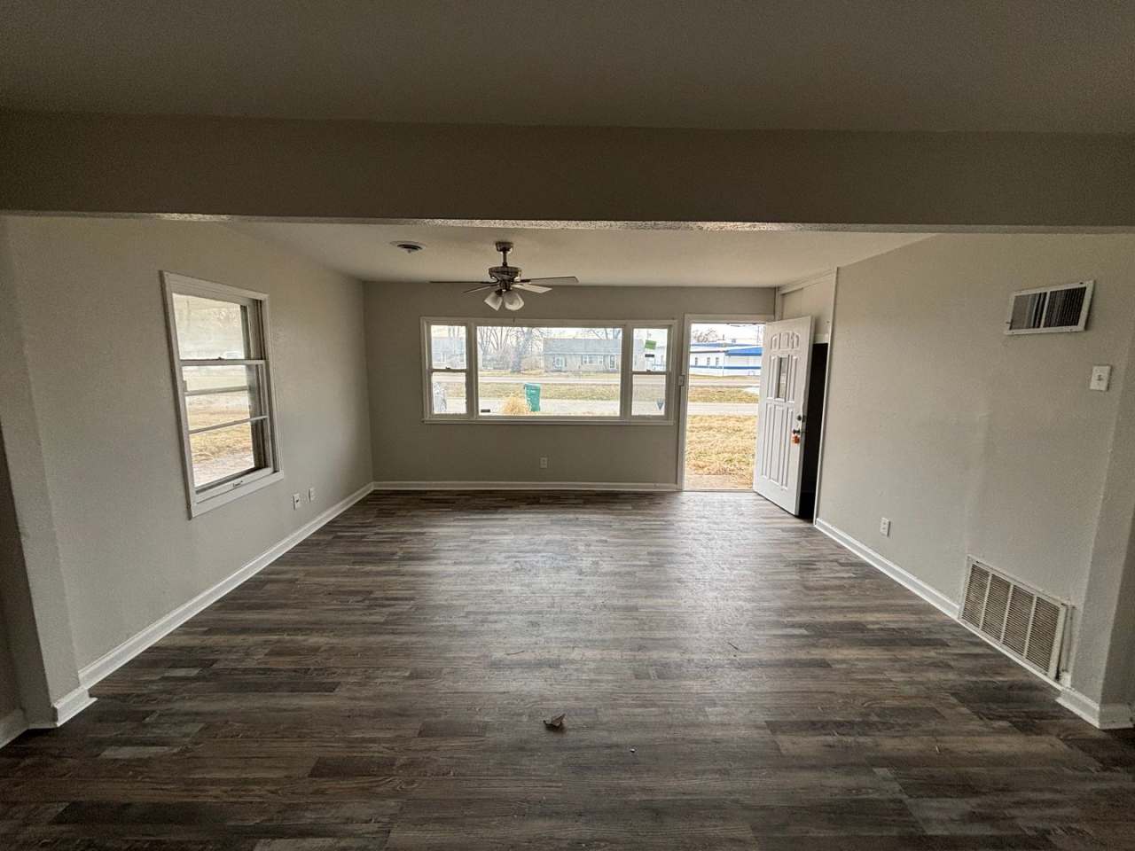 LIMITED TIME**NO APPLICATION FEE**1/2 OFF DEPOSIT**