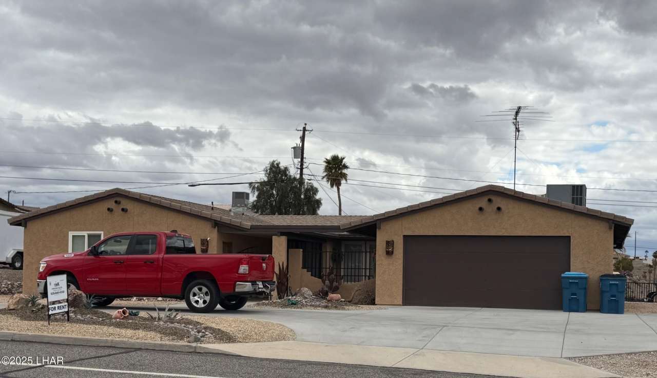 2820 Palo Verde Blvd N