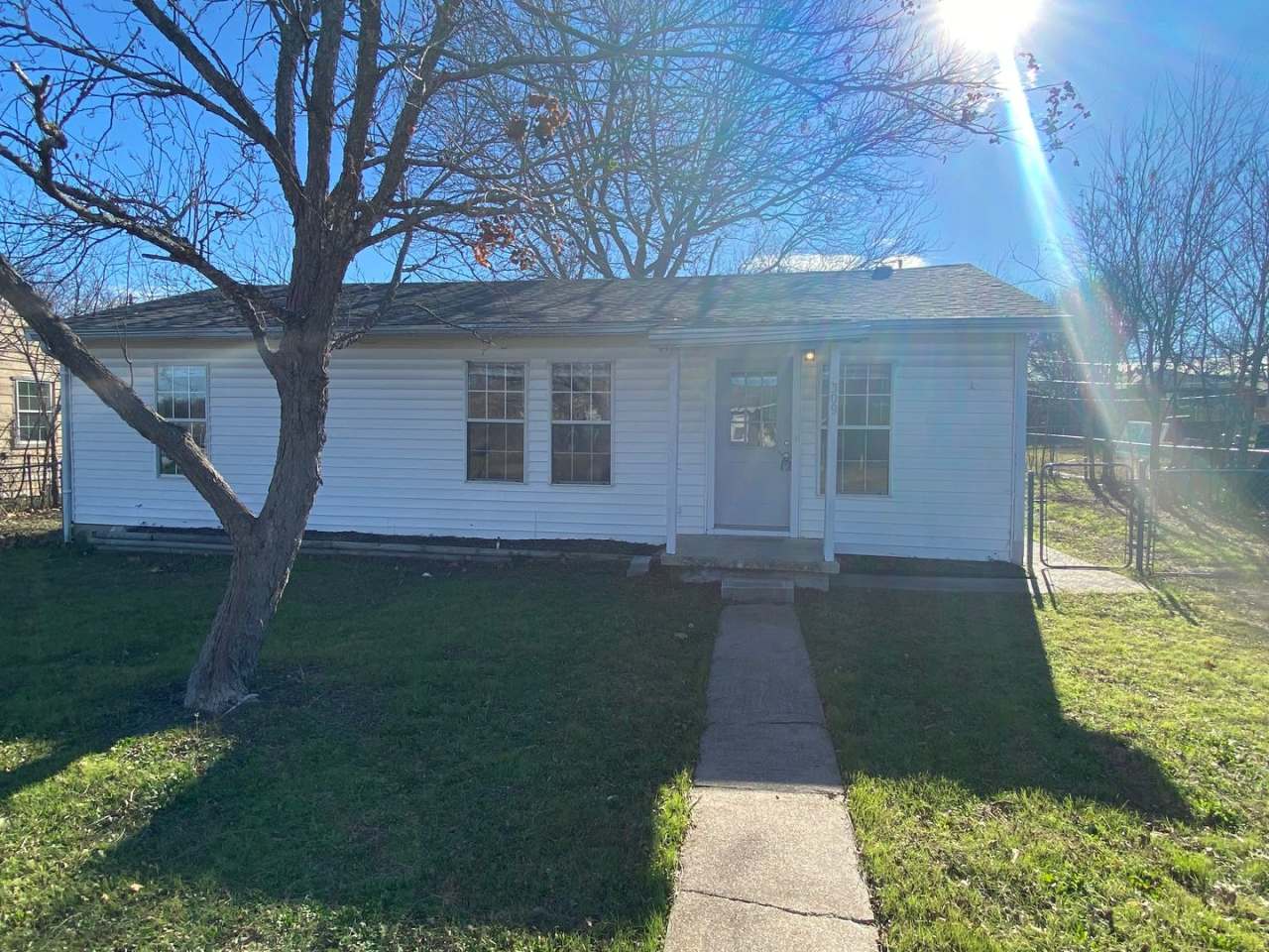 Single family home under $1000 a month