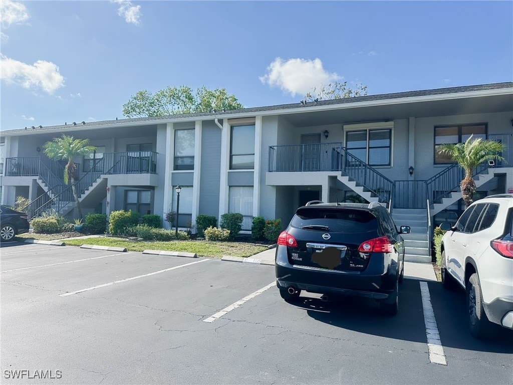 1211 Commonwealth Circle E unit: 205C
