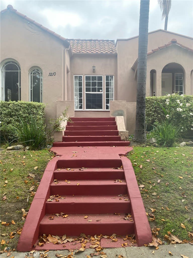 1212 S Citrus Avenue S