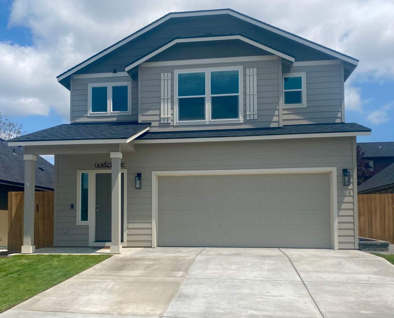 3 Bedroom 2.5 Bath Charming Redmond Home