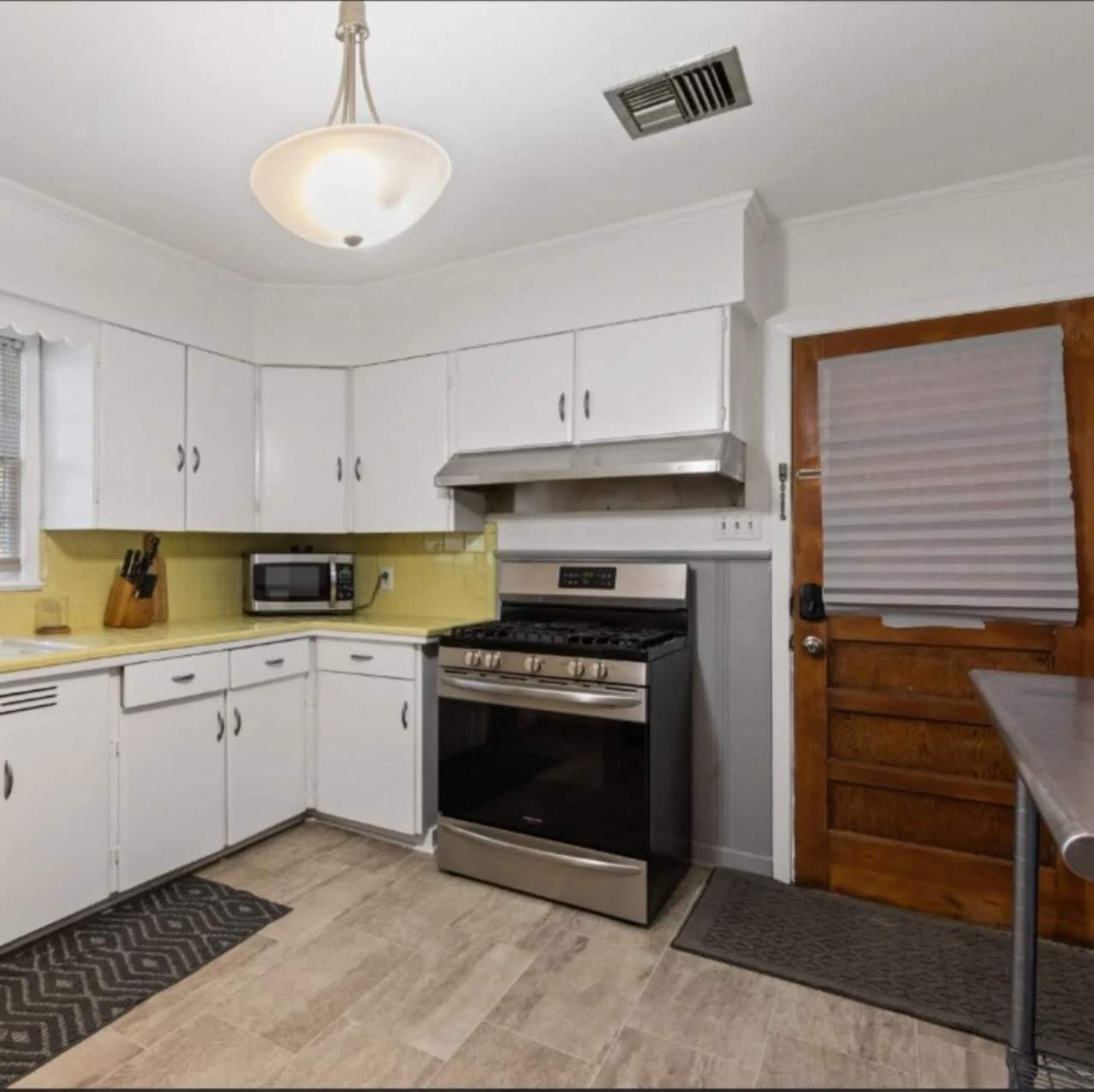 111 Marie Antoinette Street