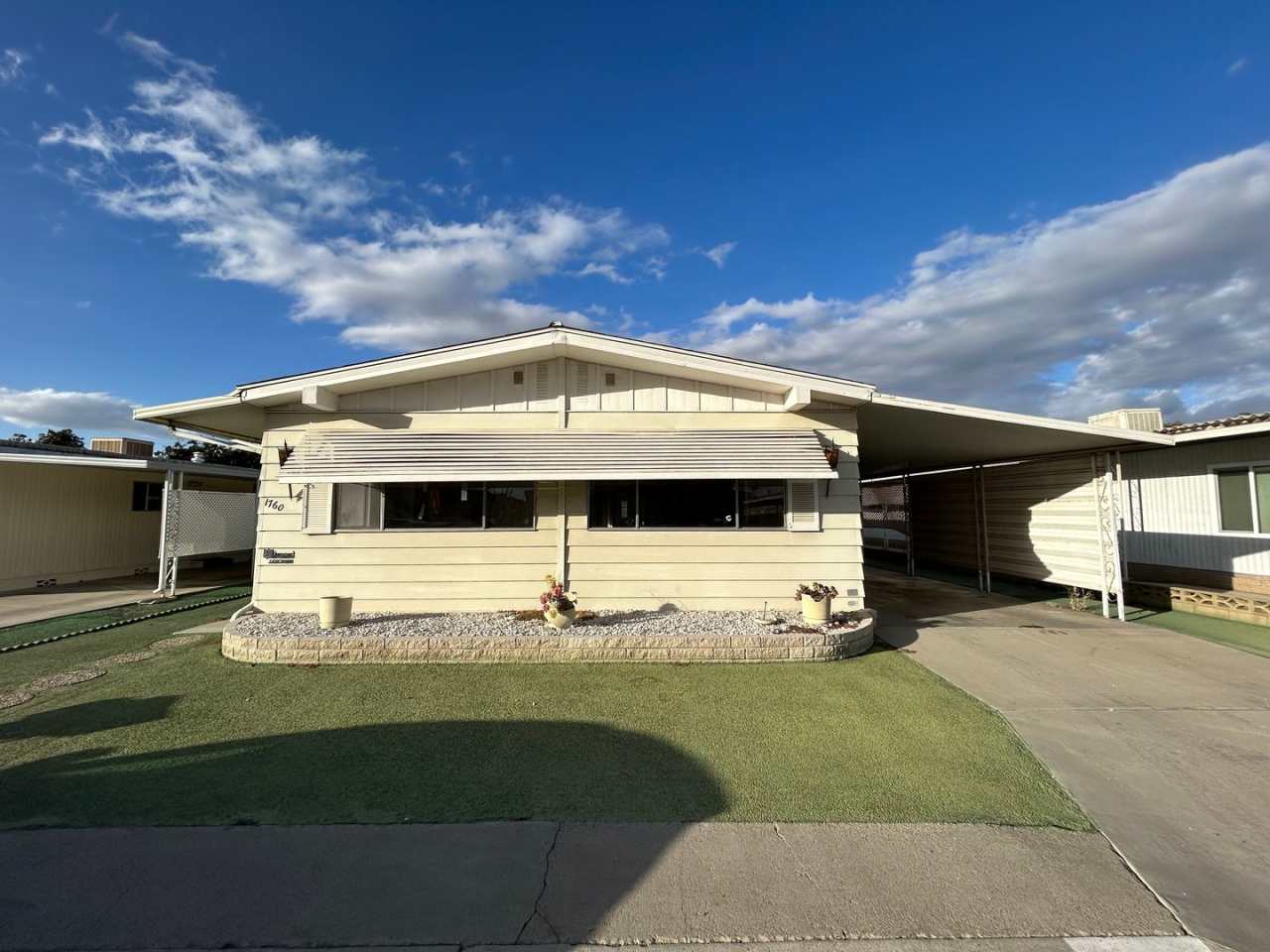 Cozy two bed two bath located in 55+ Community, Sierra Dawn Estates!