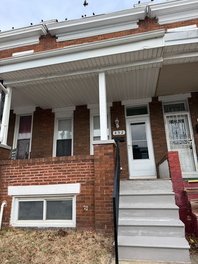 Stunning 3BR / 2BA Rowhome Blending Historic Charm  Modern Living