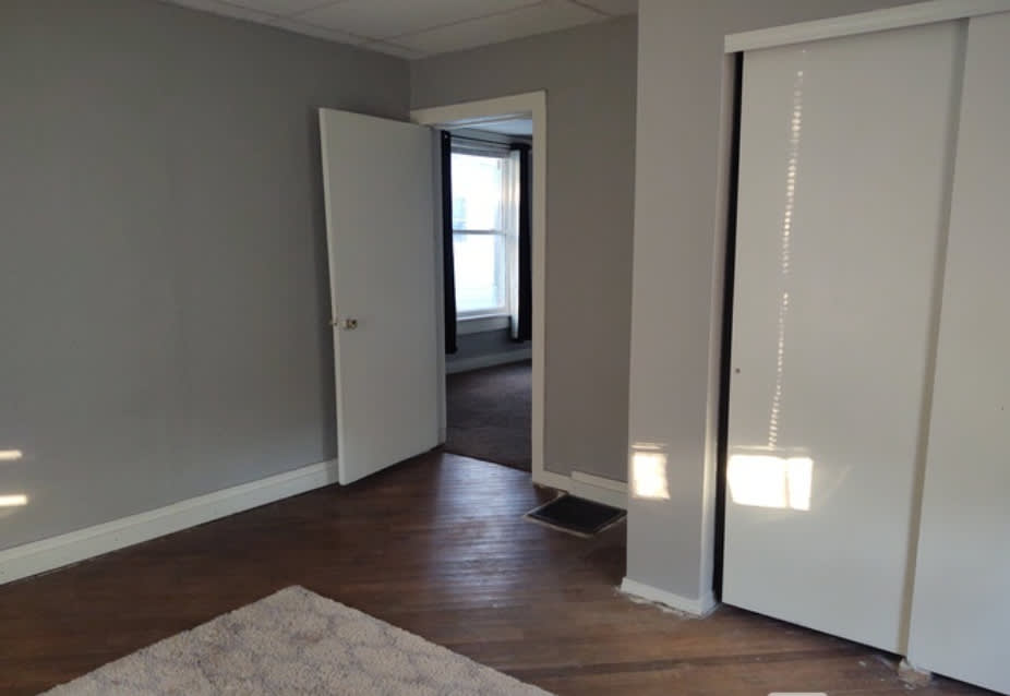 725 Riverside Avenue - 1