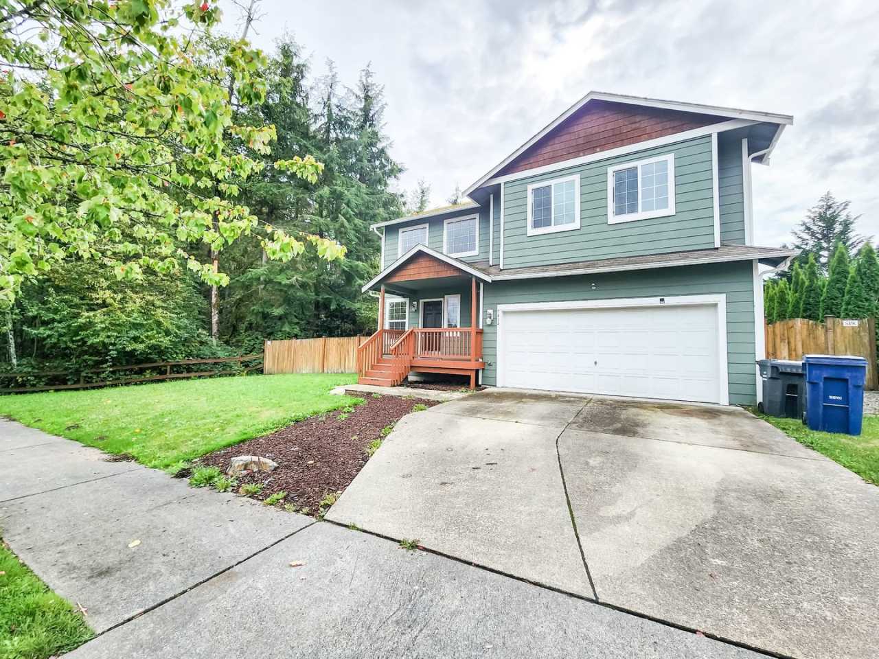 3 Bedroom Home - Large Yard