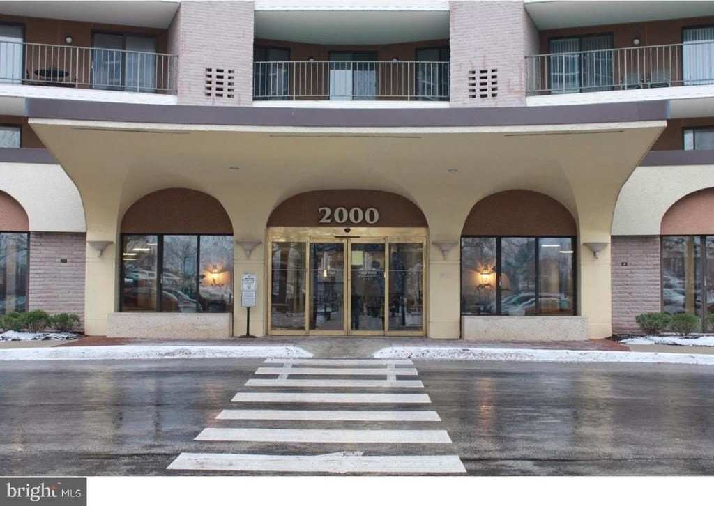 21122 VALLEY FORGE CIR