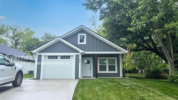 910 South Pope Avenue