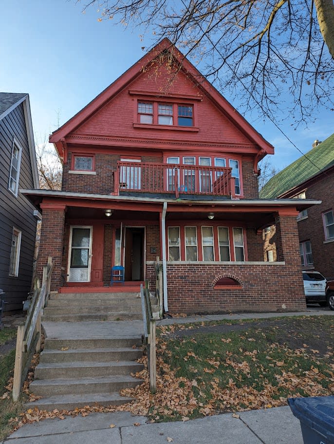 113 West Concordia Avenue