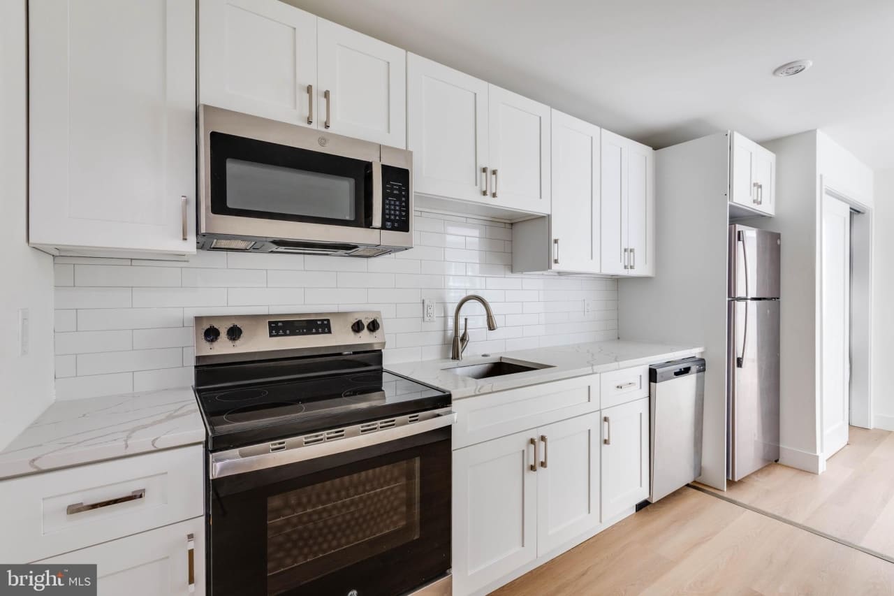 3517 N 16TH Street unit: 2