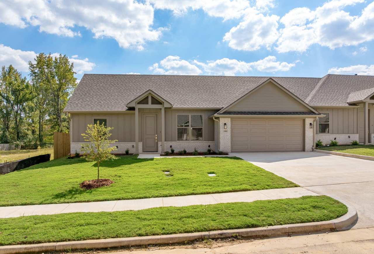 3190 Dogwood Park Ct