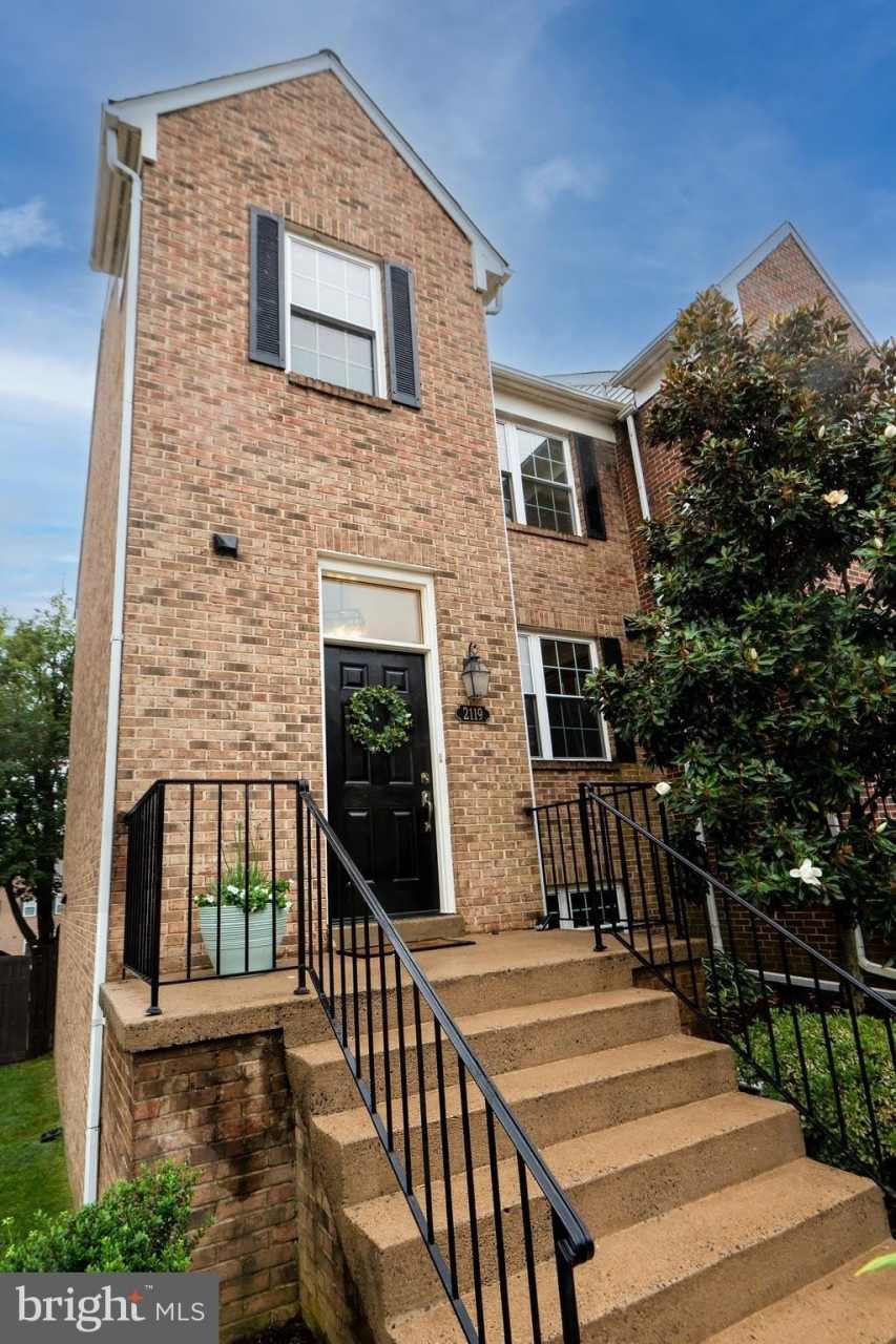 2119 HUTCHISON GROVE Court