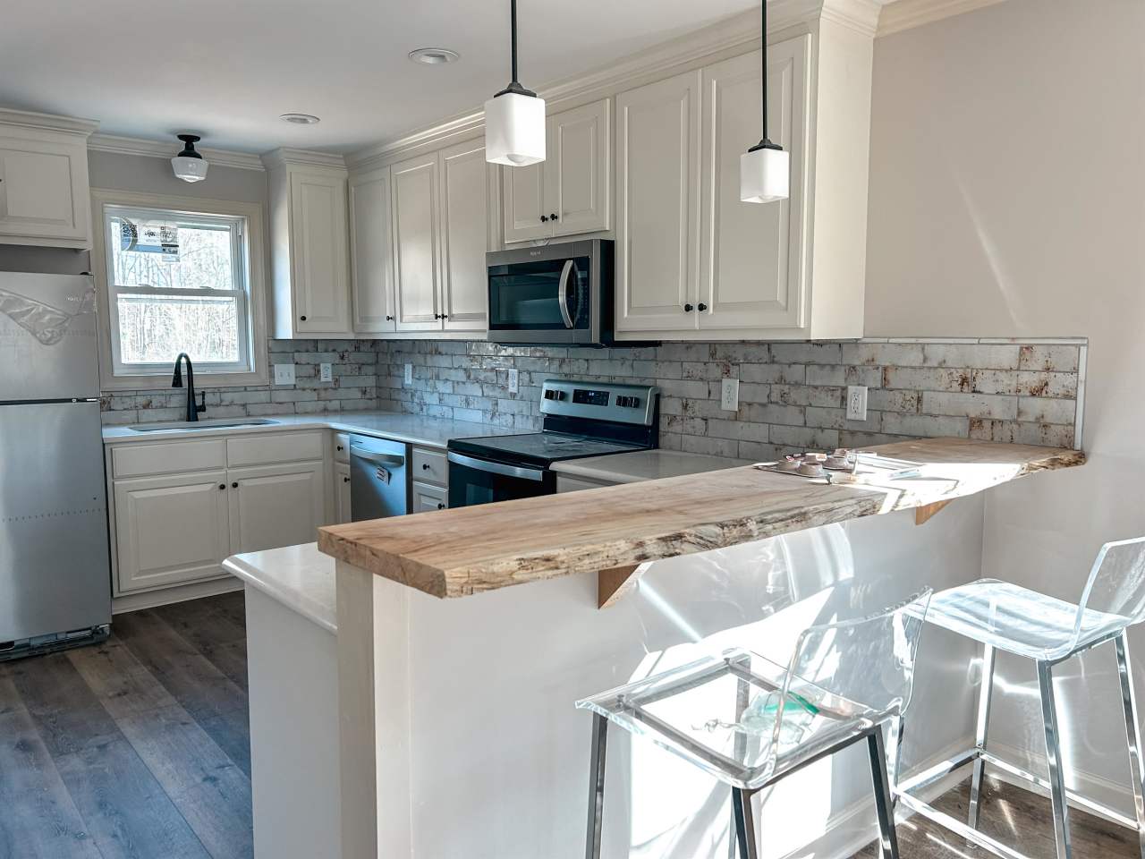 157 North Clarendon Drive