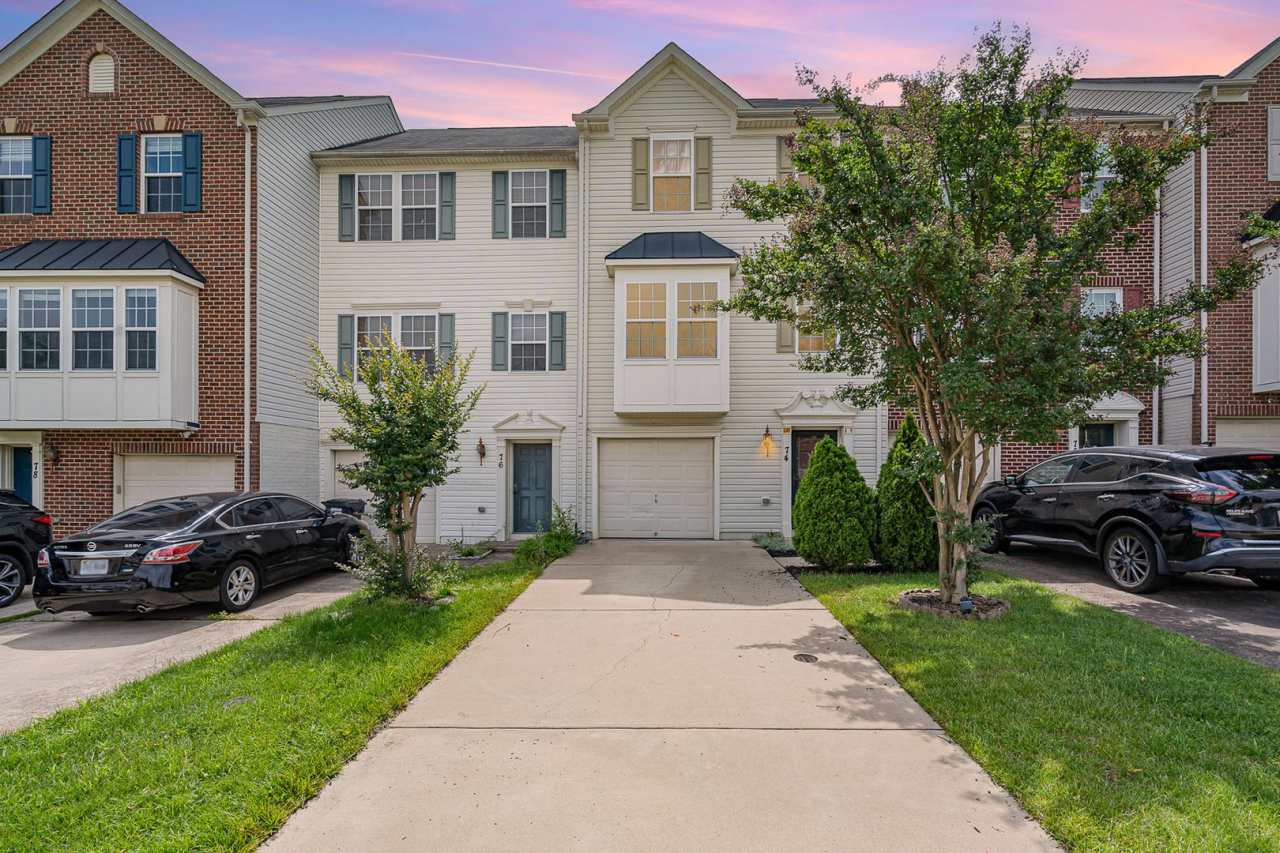 NORTH STAFFORD WELL MAINTAINED TOWNHOME FOR RENT