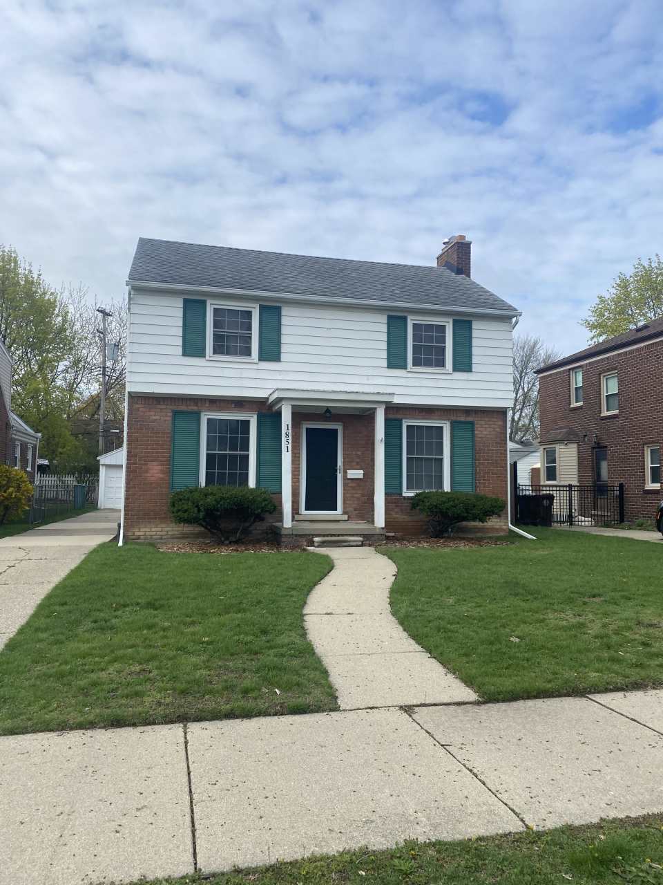 1851 Country Club Dr