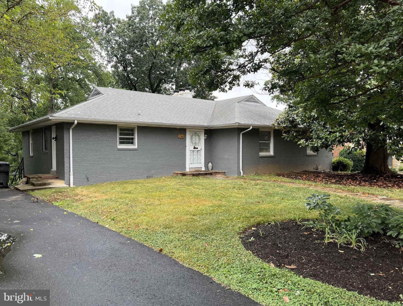 2747 FORT SCOTT Drive