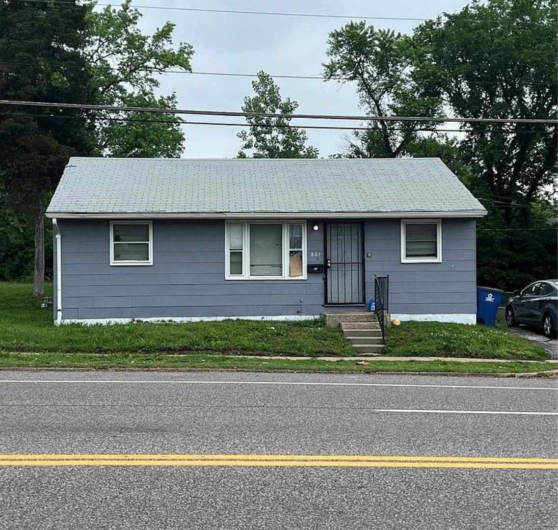 Cozy 3 Bedroom, 1 Bathroom Home