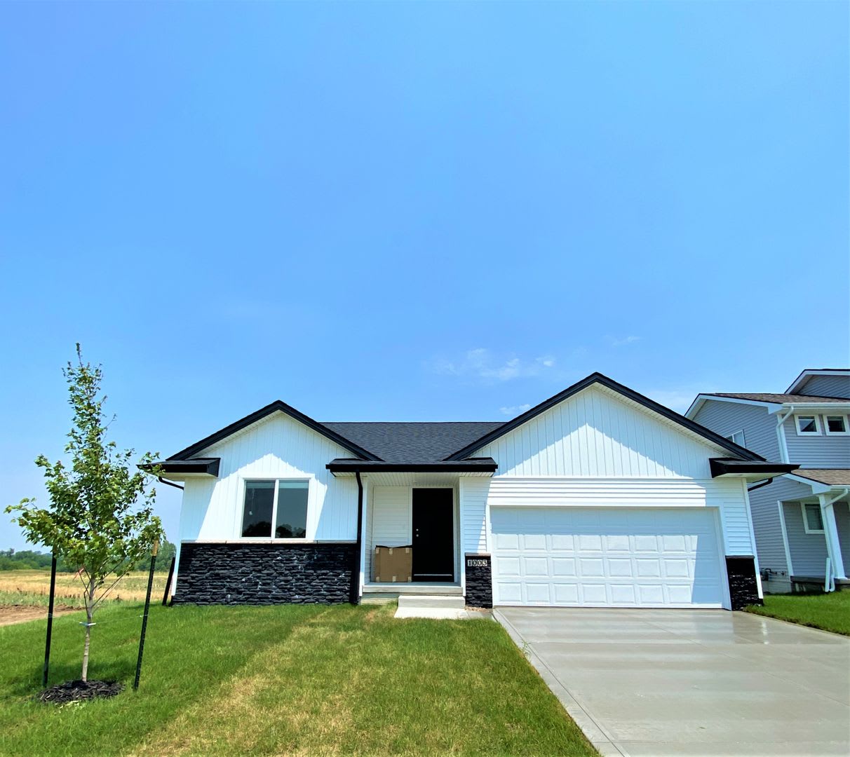 Beautiful Ranch Home, HUGE Basement!