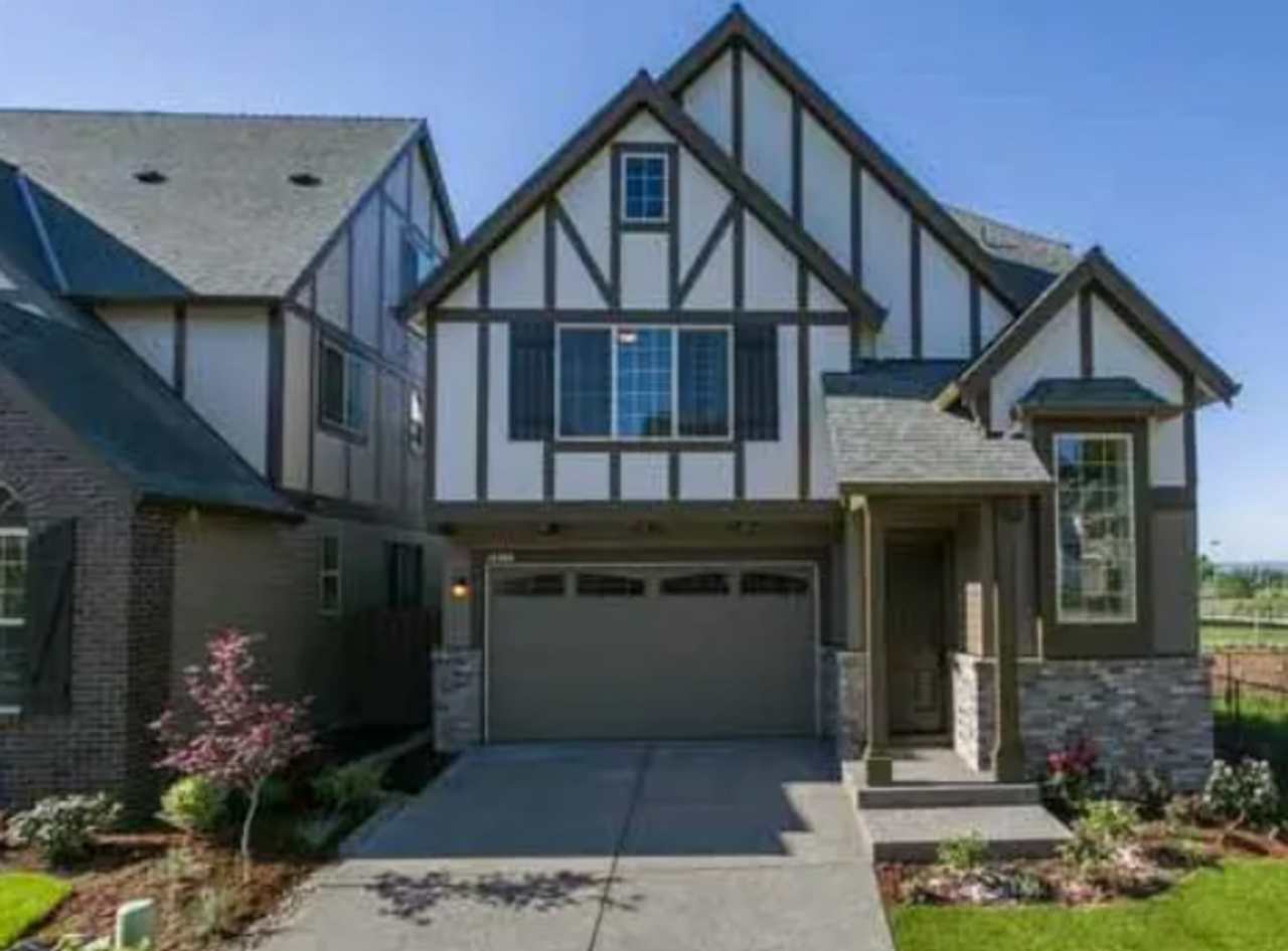 Lovely 4 BD + Den | 2.5 BA Arbor Oaks Single Family Home | AC | Gas Fireplace | Community Pool | Near Springville Elementary