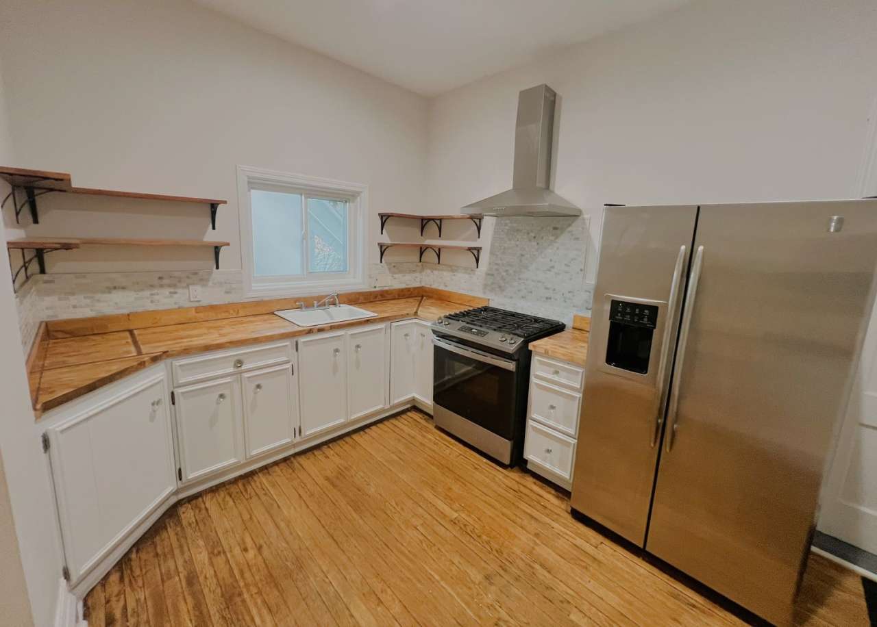 105 E. Housatonic Street