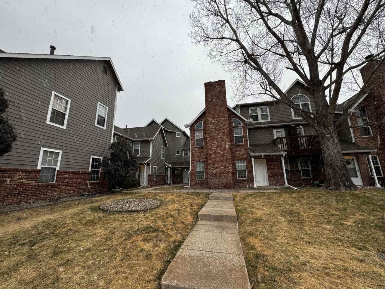 Beautiful 2 Bedroom Condo Near UCCS