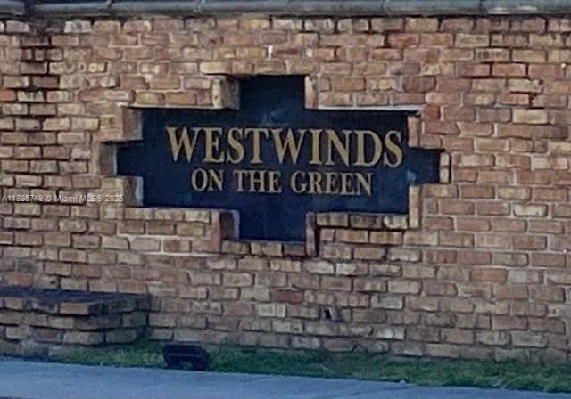 241 Wimbledon Lake Dr