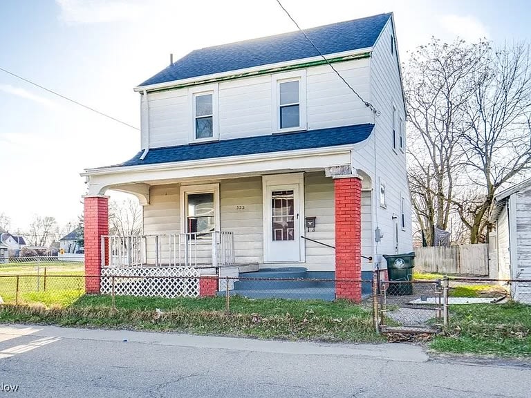 323 Belden Avenue Southeast