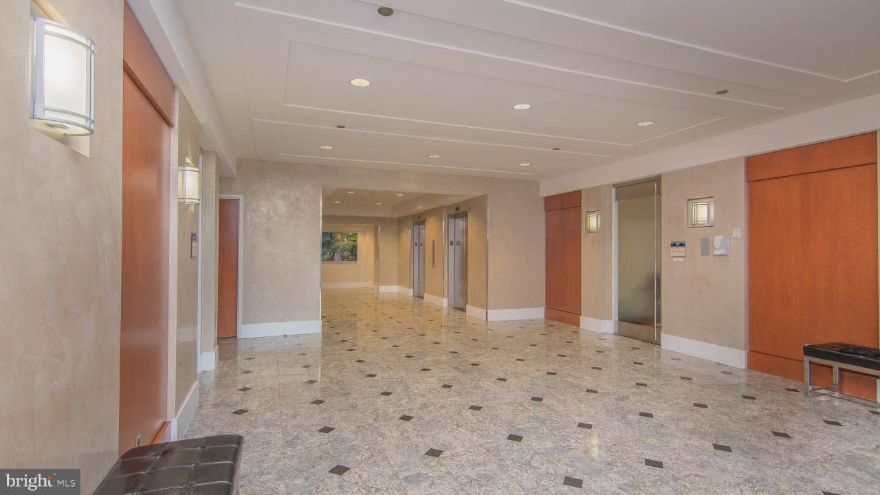 8230 BOONE Boulevard unit: 350