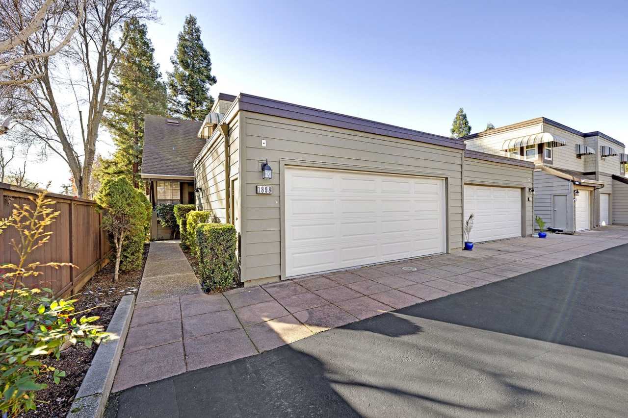 Beautiful Townhome in the Heart of Pleasanton