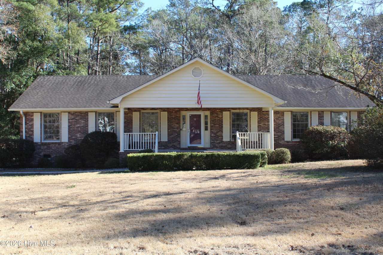 166 Country Club Drive SW