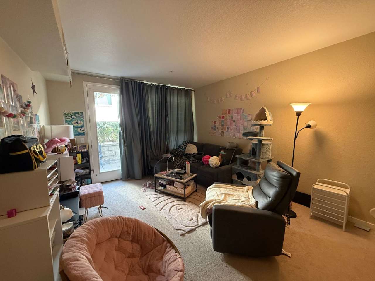 Luxury 1-Bedroom Apartment Minutes from Campus