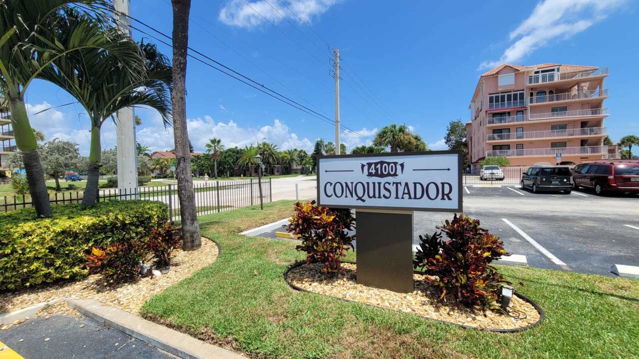 Fully Furnished Condo in the heart of Cocoa Beach-Available 10.1.24 to 4.30.25