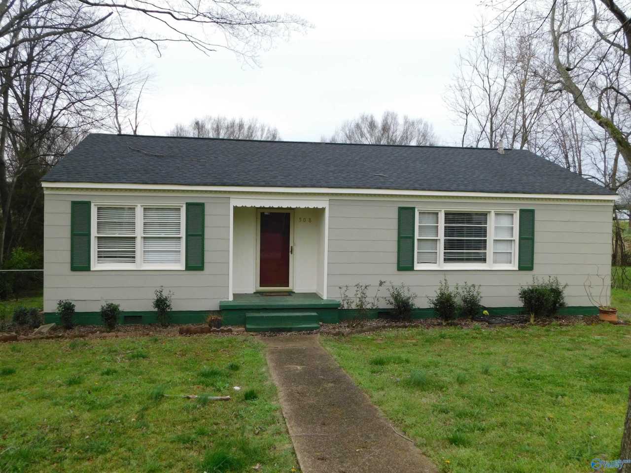 508 Forrest Circle NE