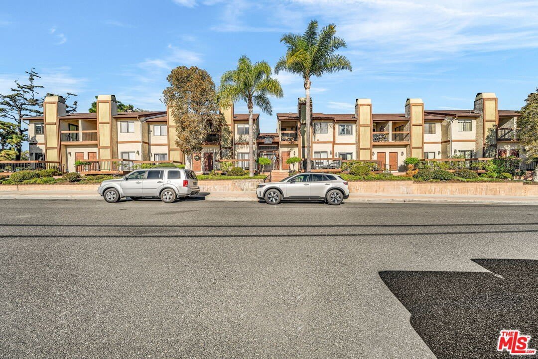 2333 241st St unit: 3