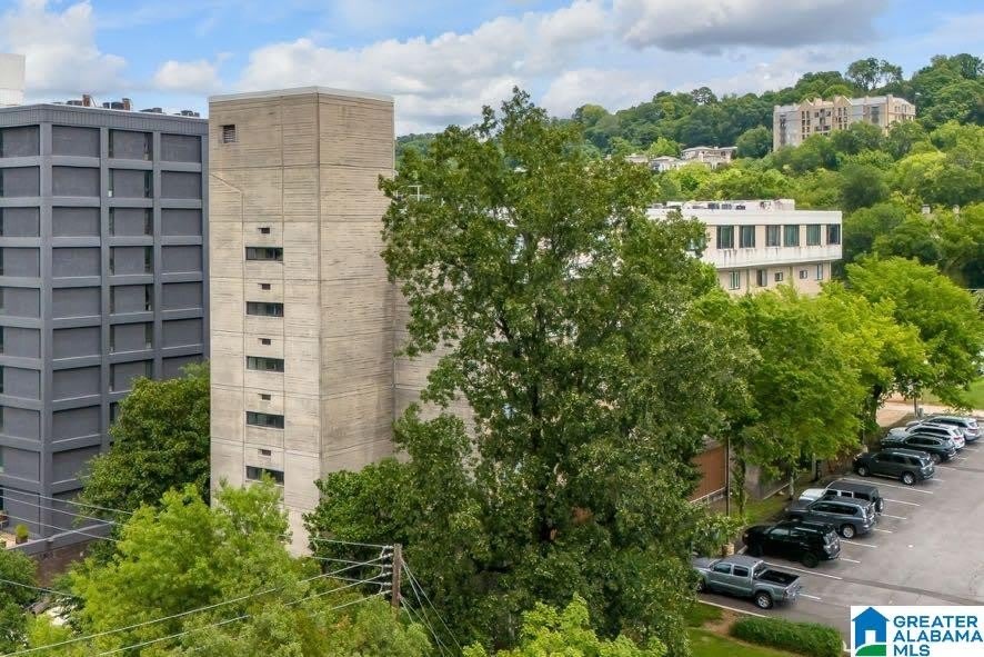 2625 HIGHLAND AVENUE