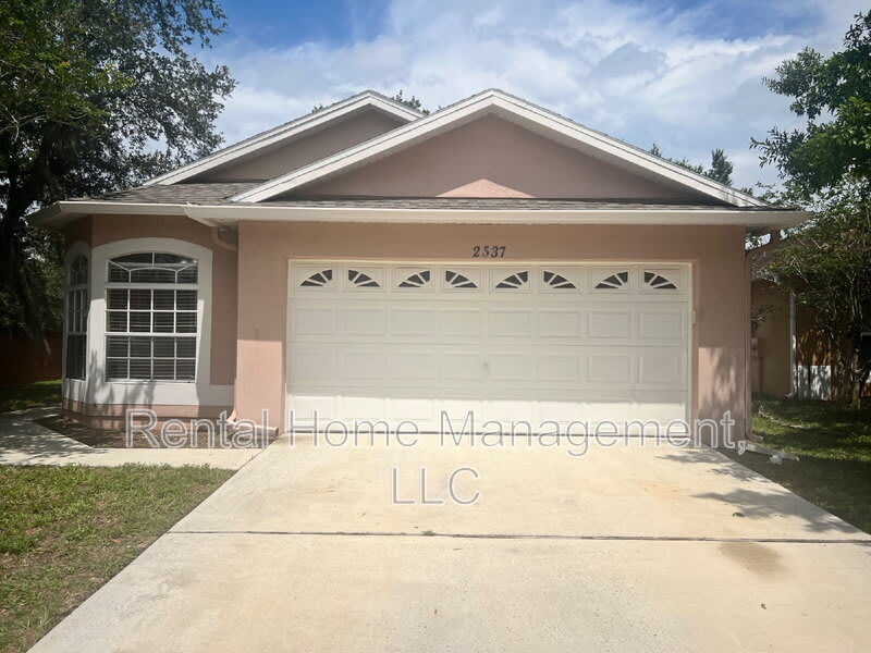 2537 Hickory Oak Blvd