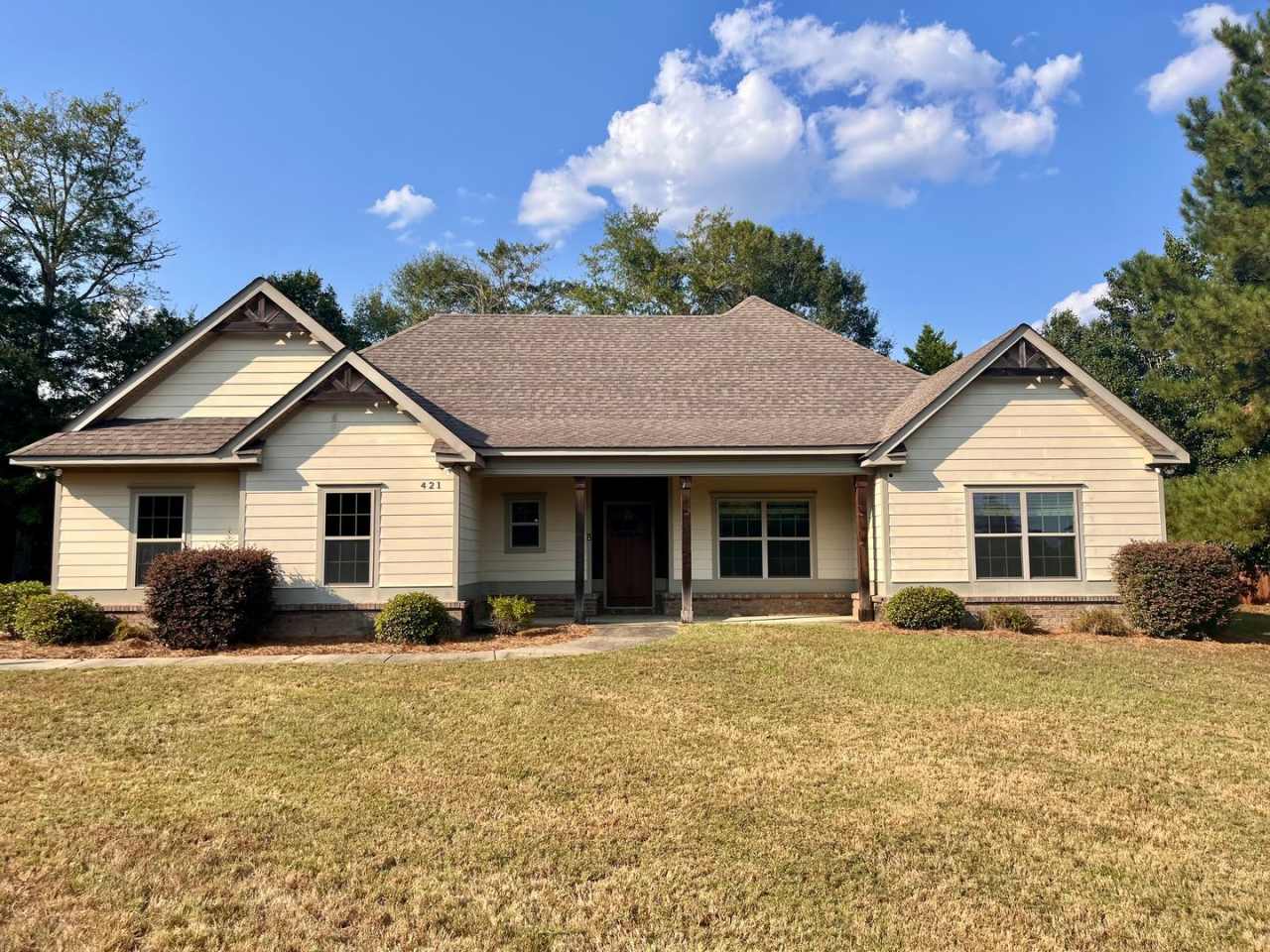 Spacious 3-Bedroom Home with Garage, Large Yard  Prime Location!